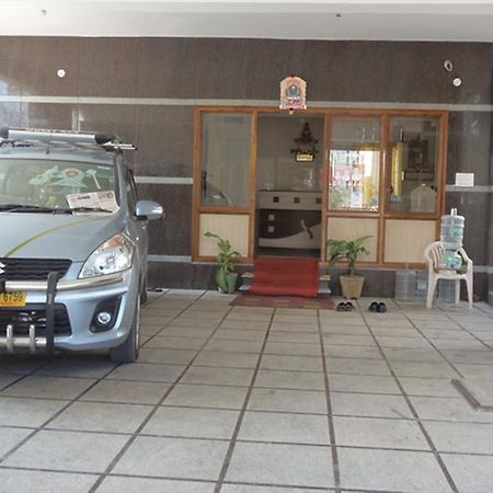 티루파티 Kvr Deluxe Residency 빌라 외부 사진
