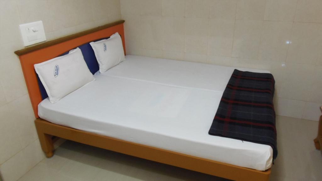 티루파티 Kvr Deluxe Residency 빌라 객실 사진
