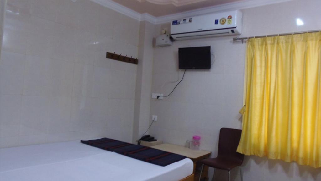 티루파티 Kvr Deluxe Residency 빌라 객실 사진