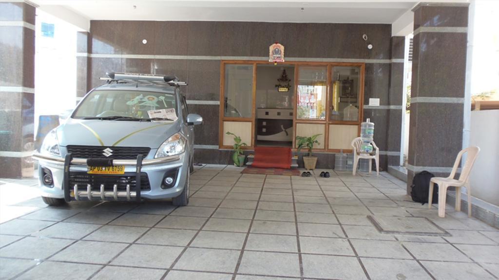 티루파티 Kvr Deluxe Residency 빌라 외부 사진