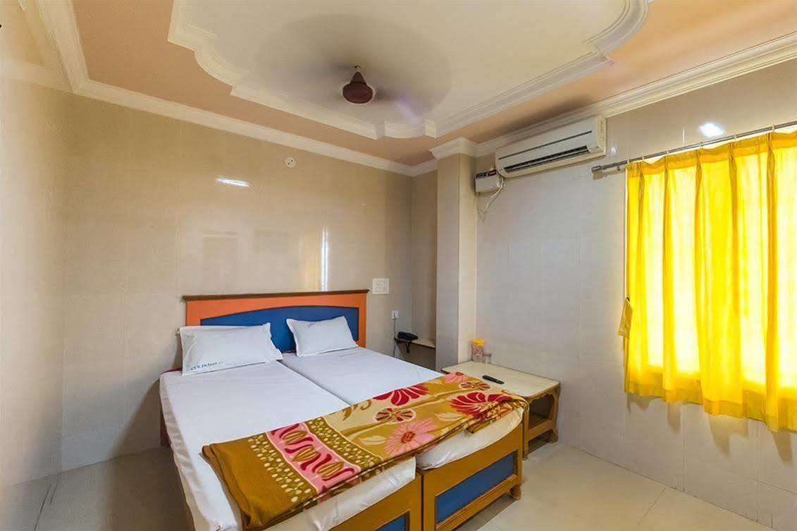 티루파티 Kvr Deluxe Residency 빌라 외부 사진